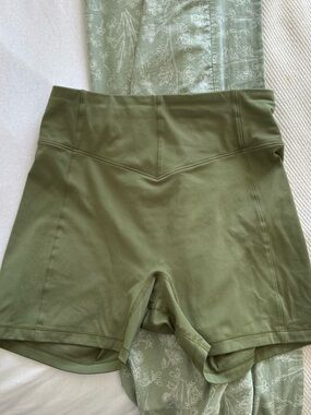Small High-Waist Olive Green Women's Active Shorts